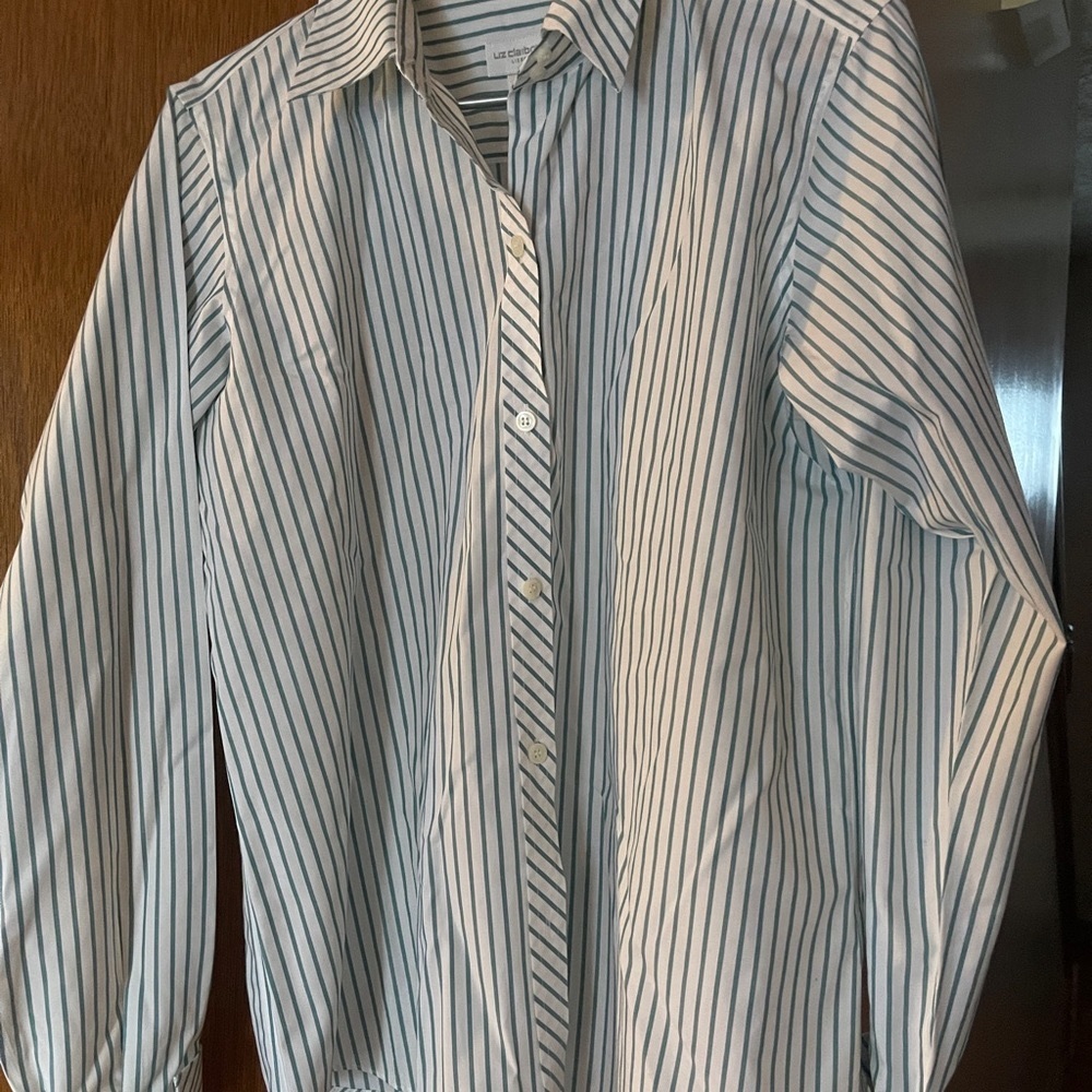 Brand New women Liz Claiborne non-iron Stripe Shirt size 12 (295-1)